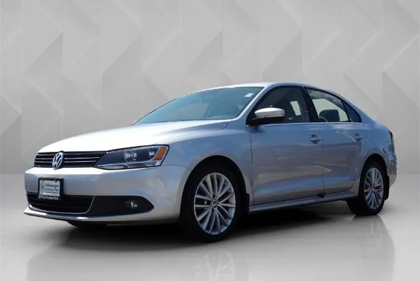 2013 Volkswagen Jetta SEL photo 1