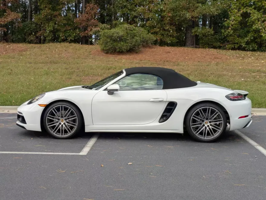 2024 Porsche Boxster photo 1