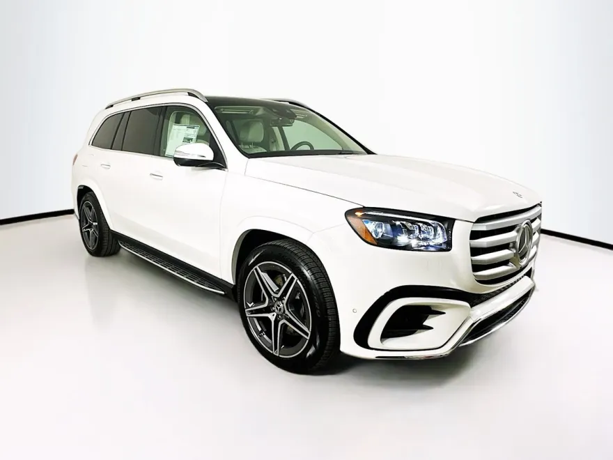 2026 Mercedes Benz GLS 450 4MATIC photo 1