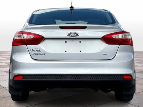 2014 Ford Focus SE photo 4