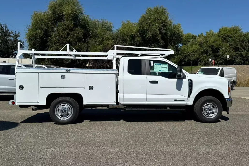 2025 Ford F-350 XL photo 1