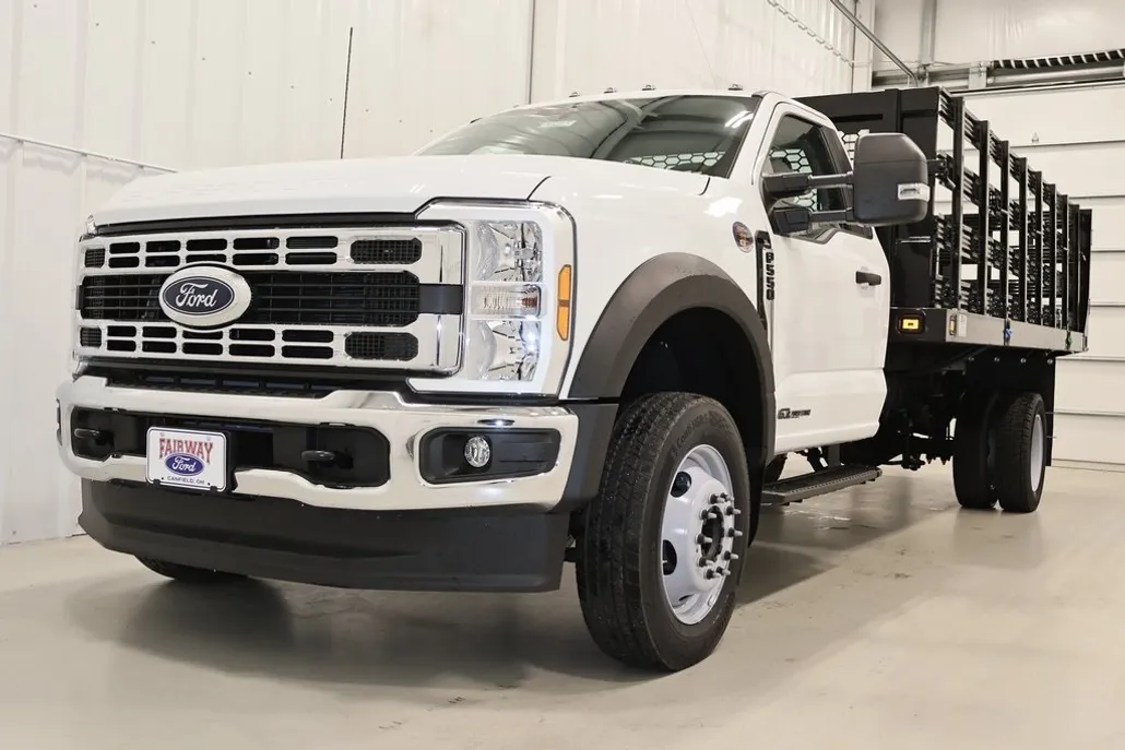 2024 Ford F-550 photo 1