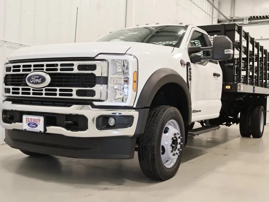 2024 Ford F-550 photo 1