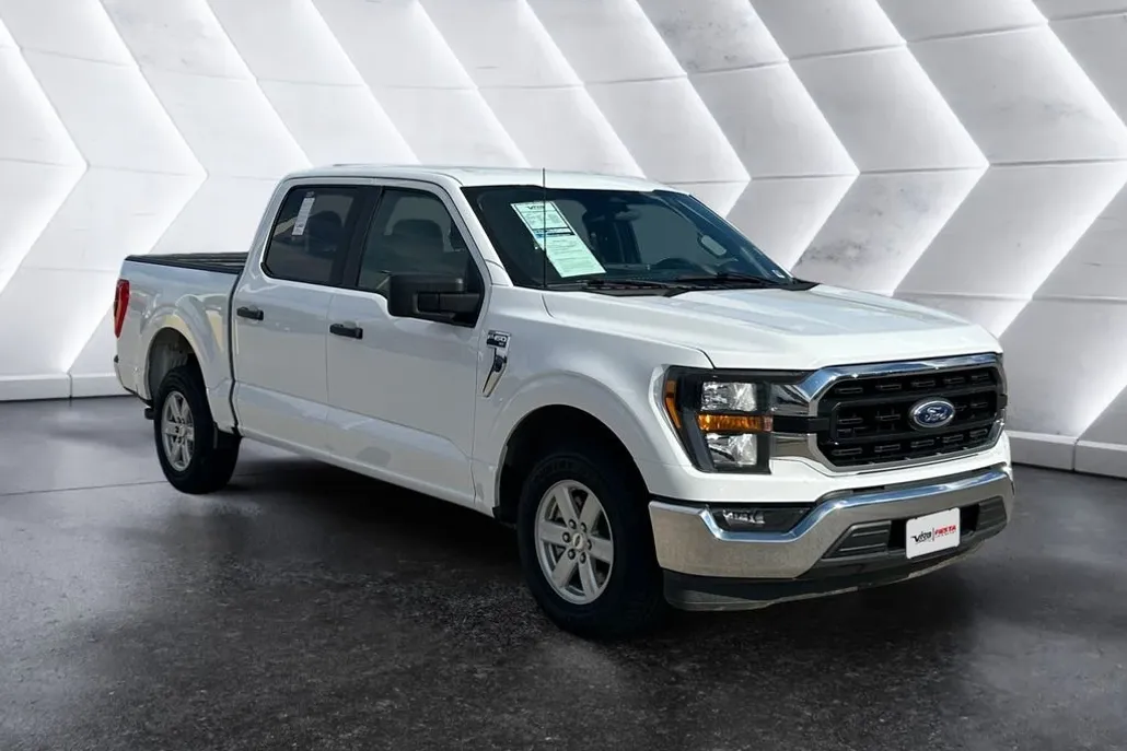 2023 Ford F-150 XLT photo 1