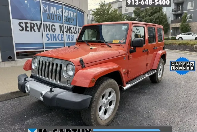 2015 Jeep Wrangler Unlimited Sahara photo 1