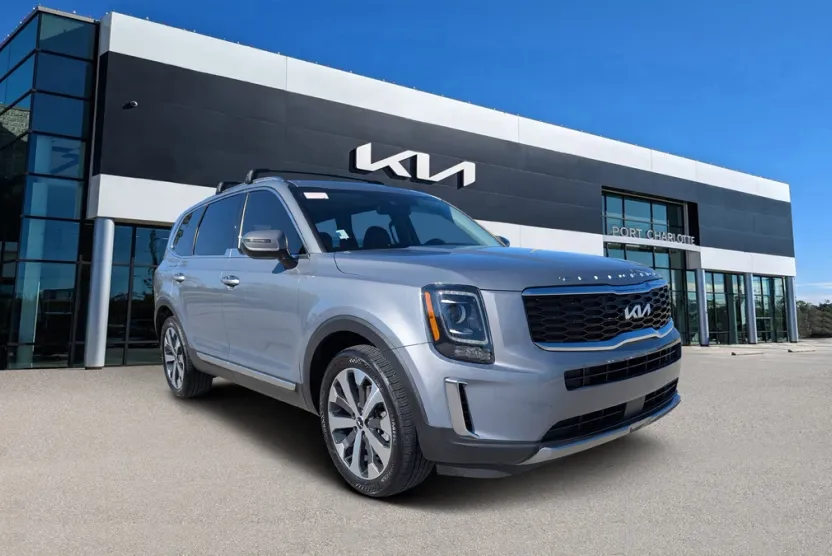 2022 Kia Telluride S photo 1