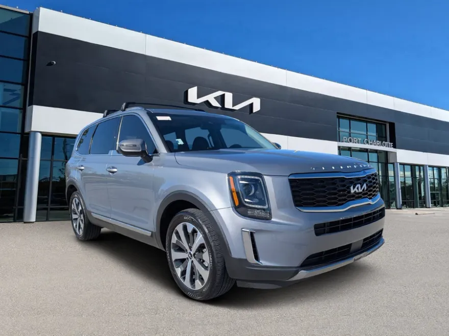 2022 Kia Telluride S photo 1