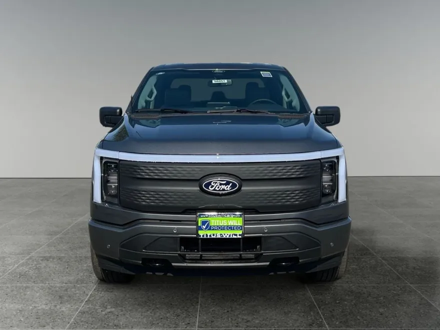 2025 Ford F-150 Lightning photo 1