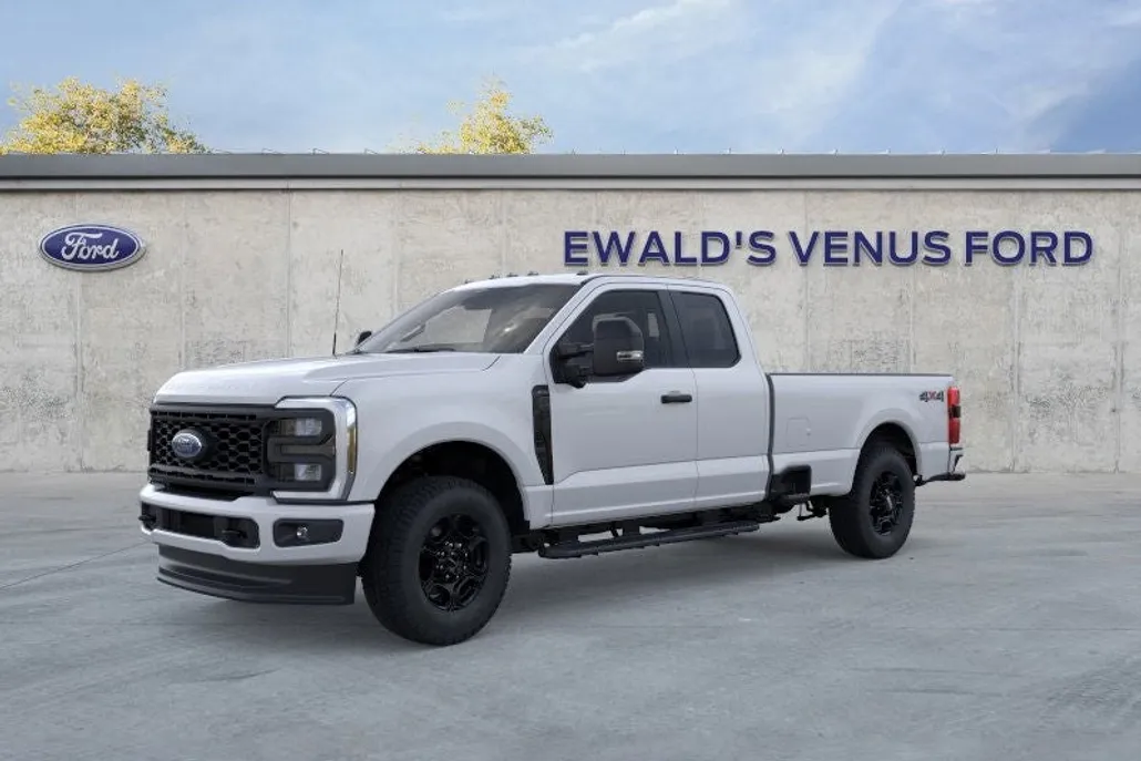 2025 Ford F-250 photo 1