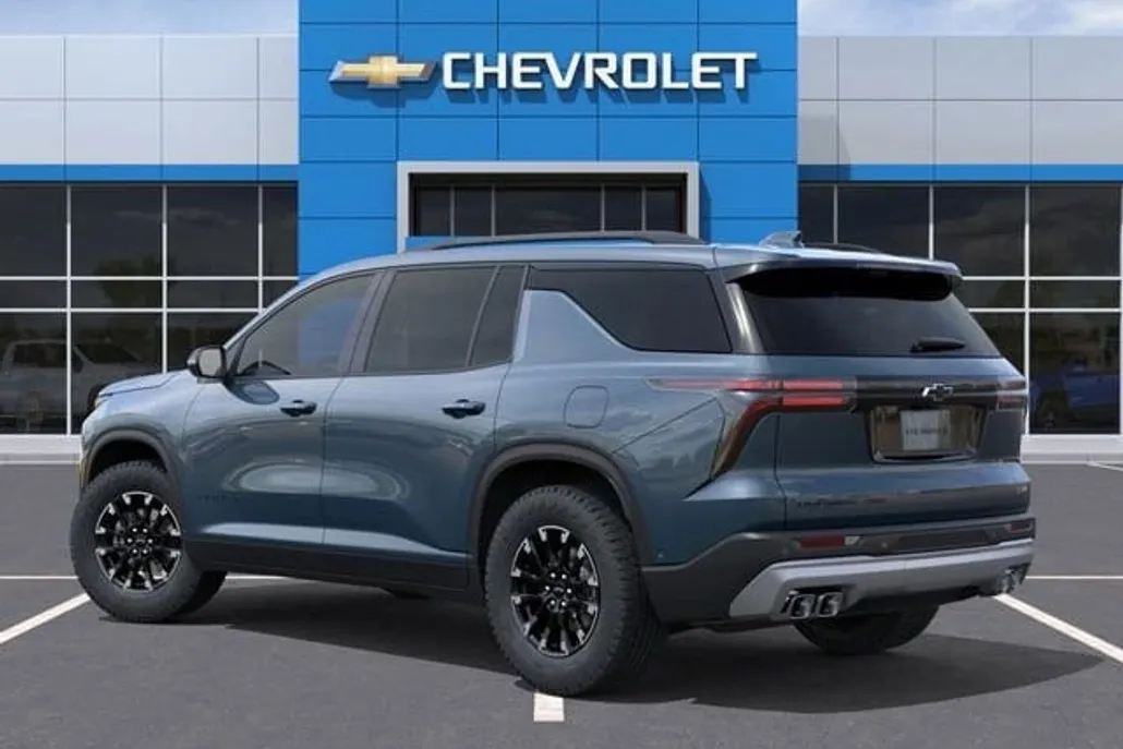 2026 Chevrolet Traverse Z71 photo 1