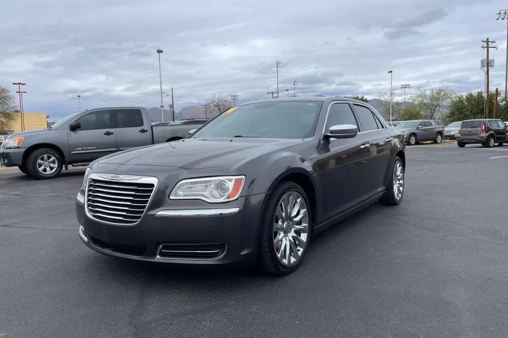 2014 Chrysler 300 photo 1