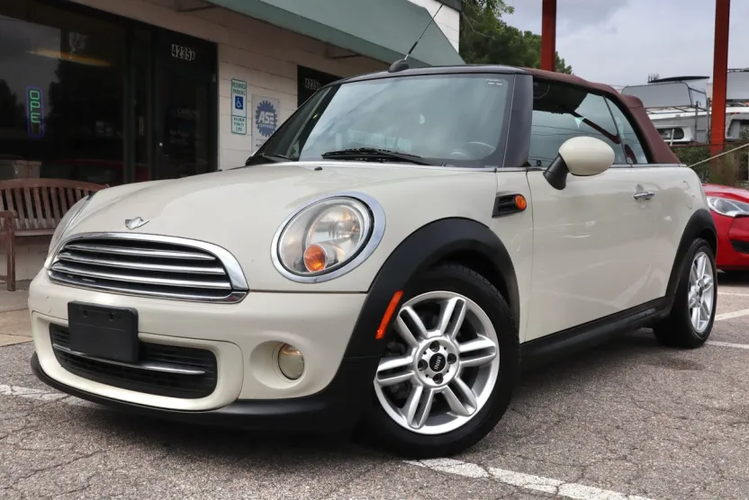2012 Mini Cooper Convertible photo 1
