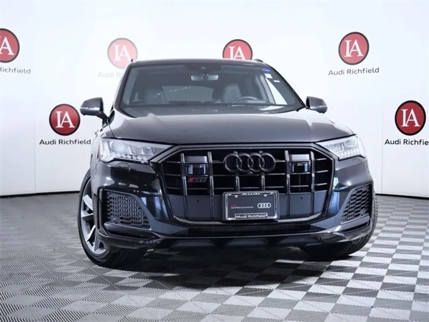 2023 Audi SQ7 Prestige photo 1