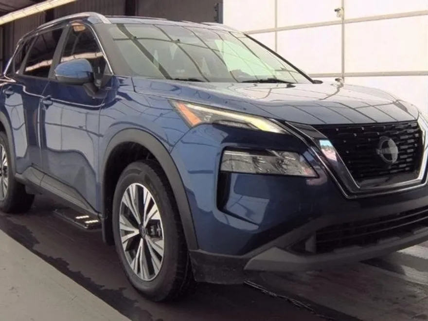 2022 Nissan Rogue SV photo 1