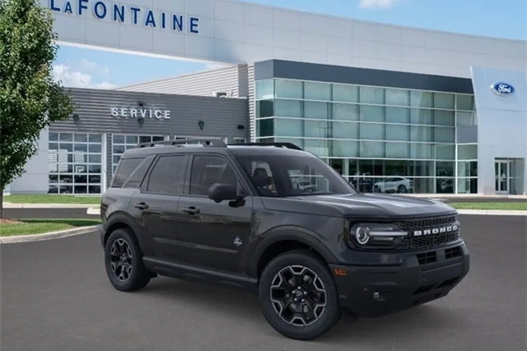 2025 Ford Bronco Sport Outer Banks photo 1