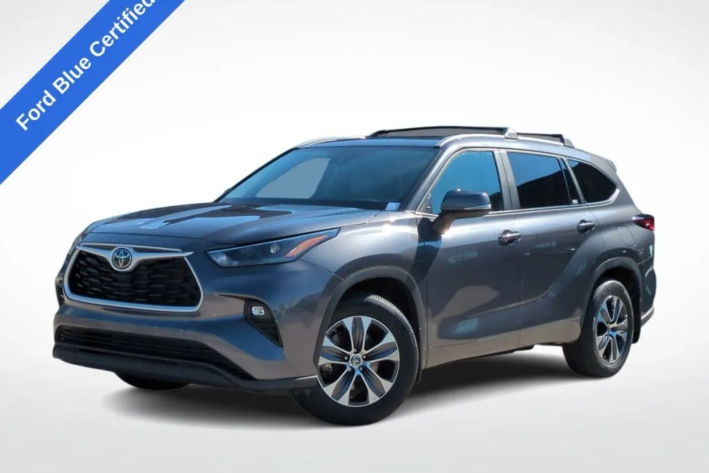 2024 Toyota Highlander XLE photo 1