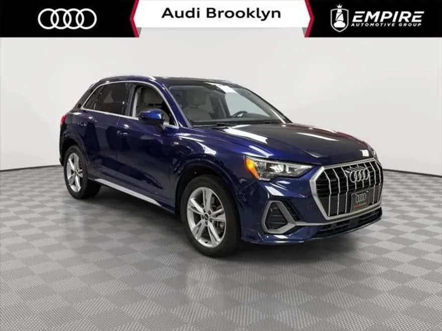 2022 Audi Q3 Premium 45 TFSI S line photo 1