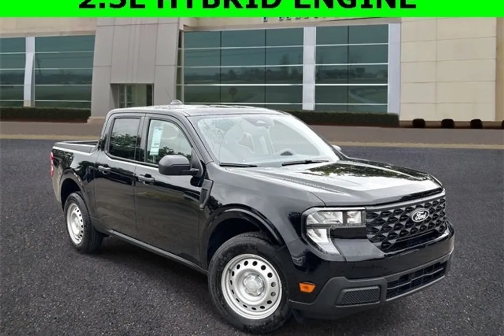 2025 Ford Maverick XL photo 1