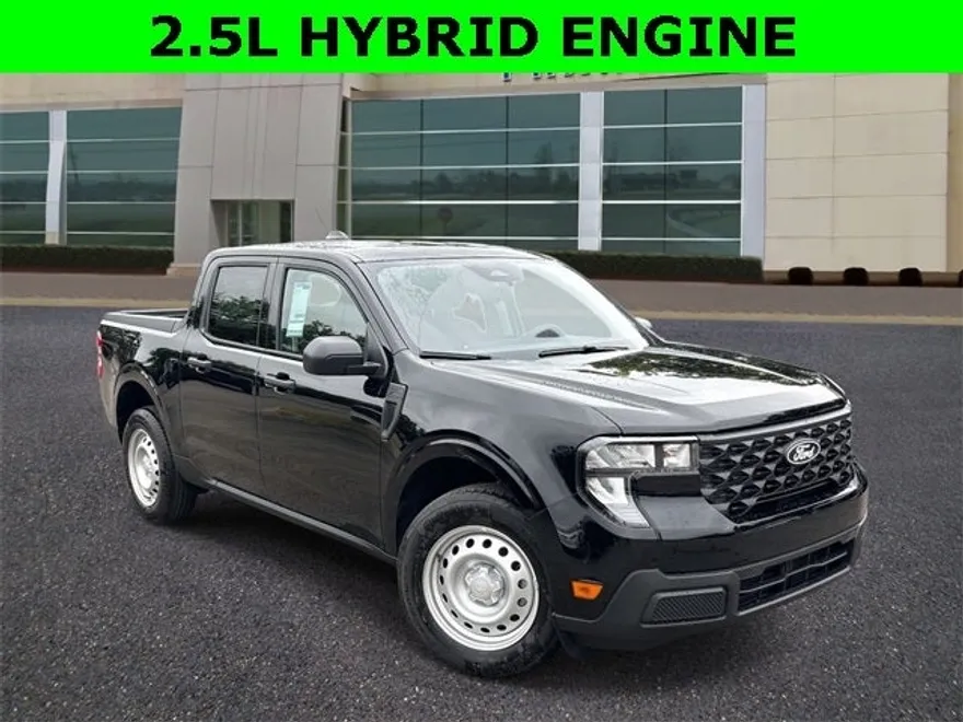 2025 Ford Maverick XL photo 1