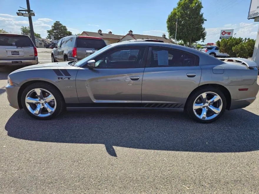 2011 Dodge Charger R/T photo 1