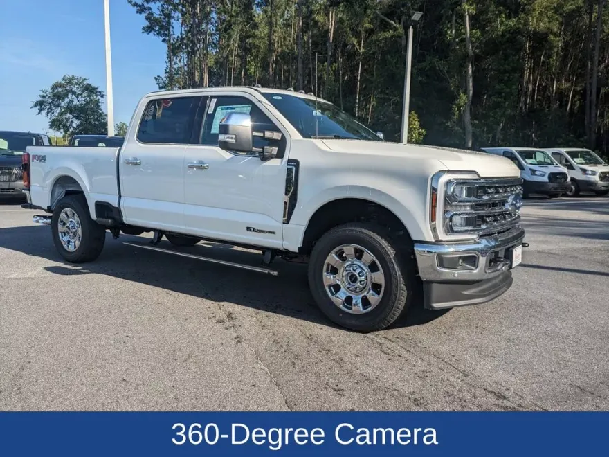 2025 Ford F-250 Lariat photo 1