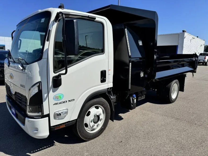2025 Chevrolet Silverado 4500HD photo 1