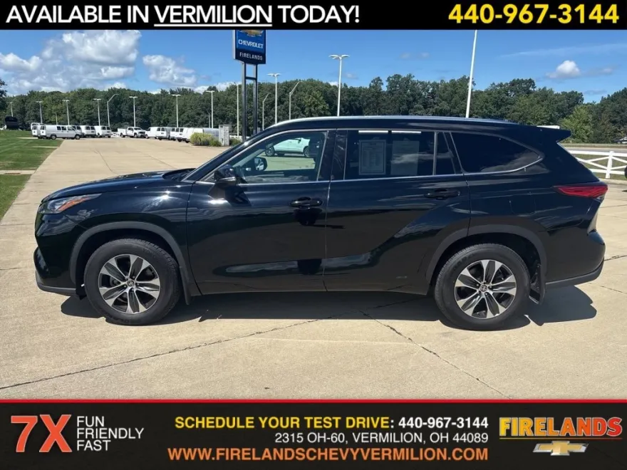 2020 Toyota Highlander XLE photo 1