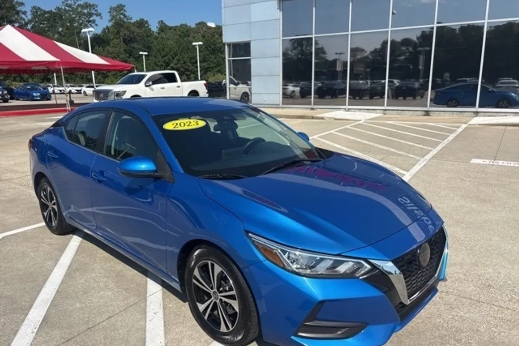 2023 Nissan Sentra SV photo 1