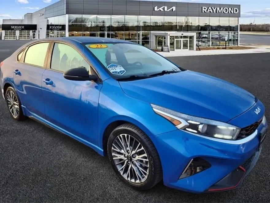 2022 Kia Forte GT-Line photo 1