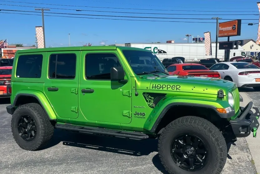 2020 Jeep Wrangler Unlimited Sahara photo 1