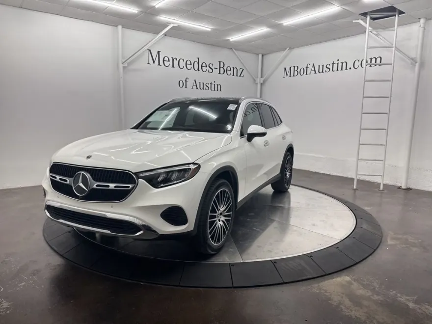 2026 Mercedes Benz GLC 300 photo 1