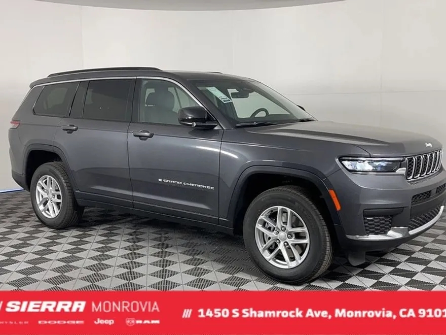 2025 Jeep Grand Cherokee Laredo X photo 1
