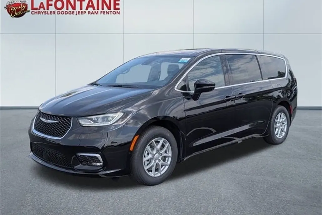 2026 Chrysler Pacifica photo 1