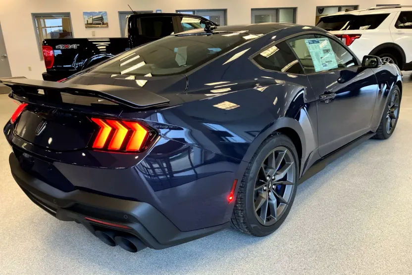2025 Ford Mustang Dark Horse Premium photo 1