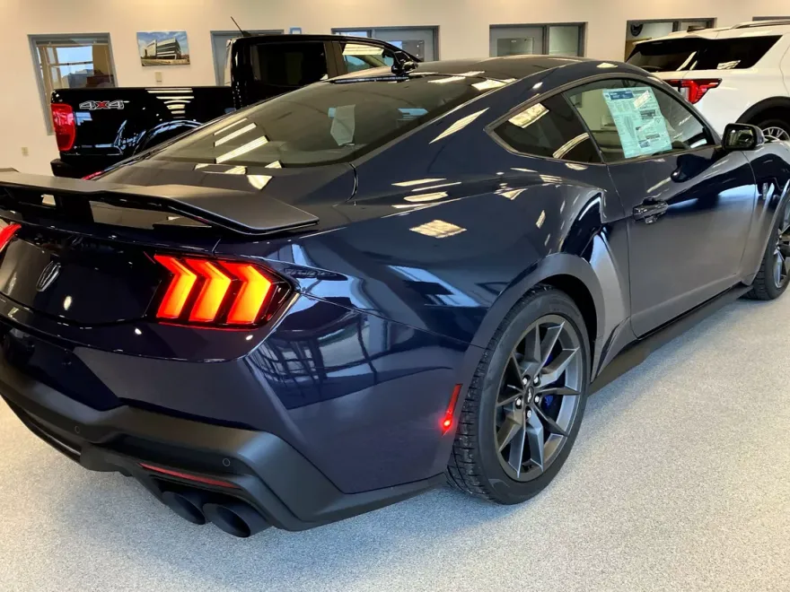 2025 Ford Mustang Dark Horse Premium photo 1