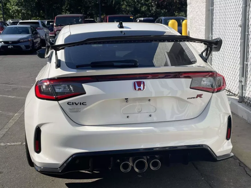2024 Honda Civic Type R photo 1