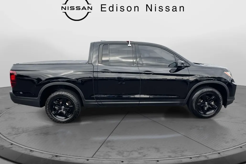2023 Honda Ridgeline Black Edition photo 1