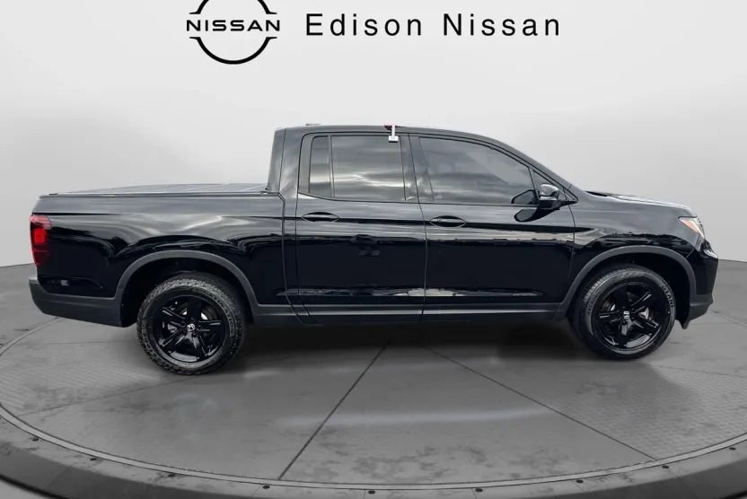 2023 Honda Ridgeline Black Edition photo 1