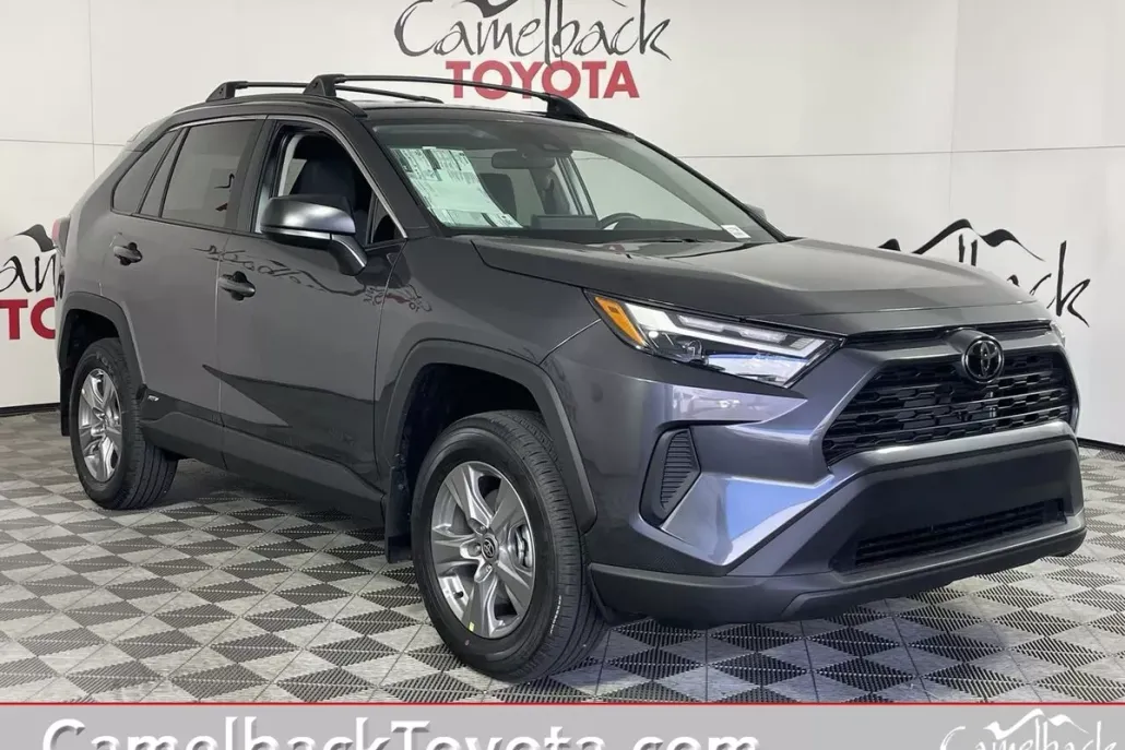 2025 Toyota RAV4 Hybrid LE photo 1