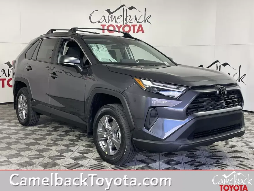 2025 Toyota RAV4 Hybrid LE photo 1