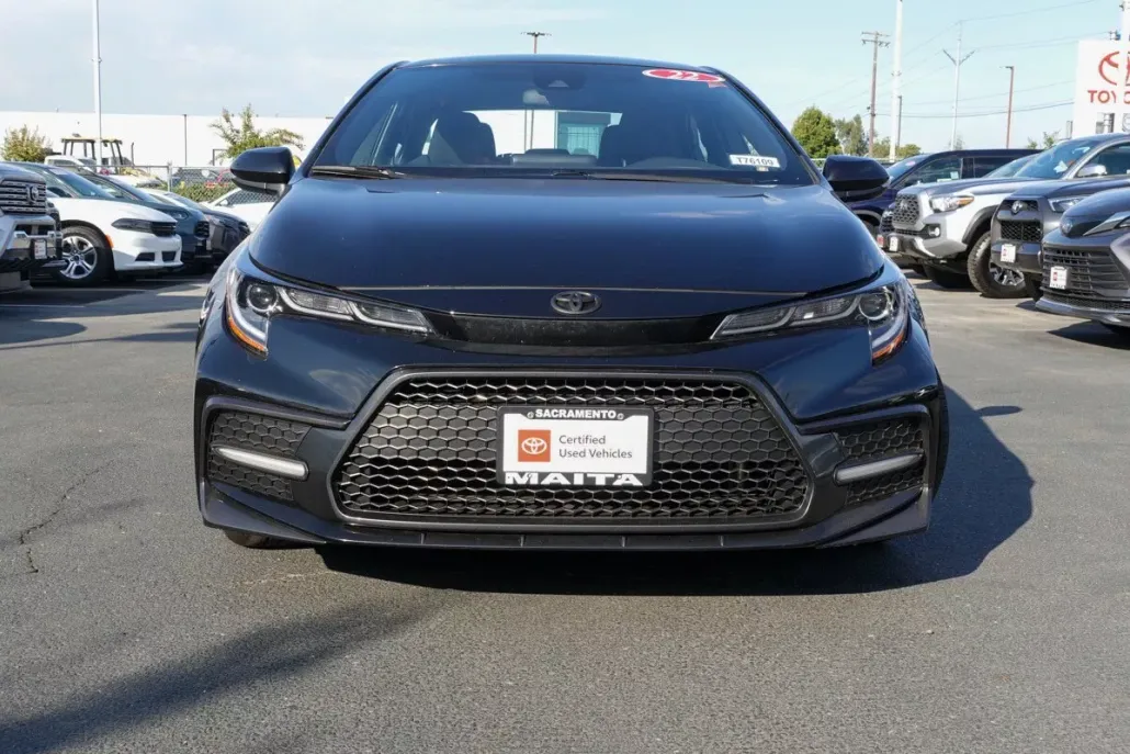 2022 Toyota Corolla SE photo 1