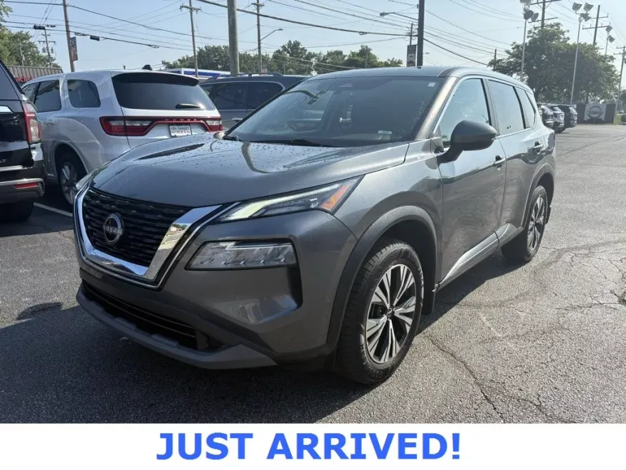 2022 Nissan Rogue SV photo 1