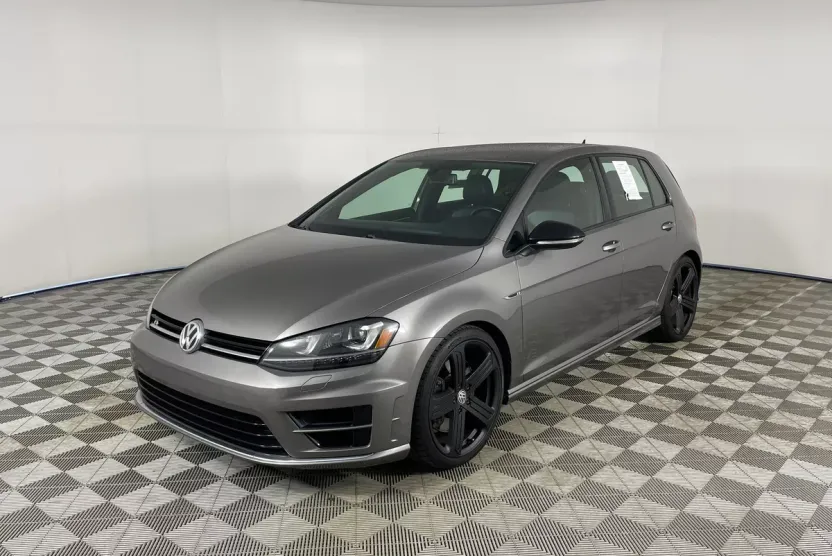 2016 Volkswagen Golf R photo 1