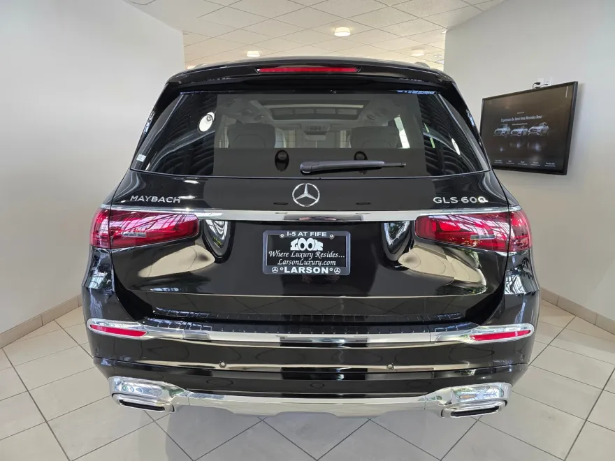 2025 Mercedes Benz GLS Maybach 600 photo 1