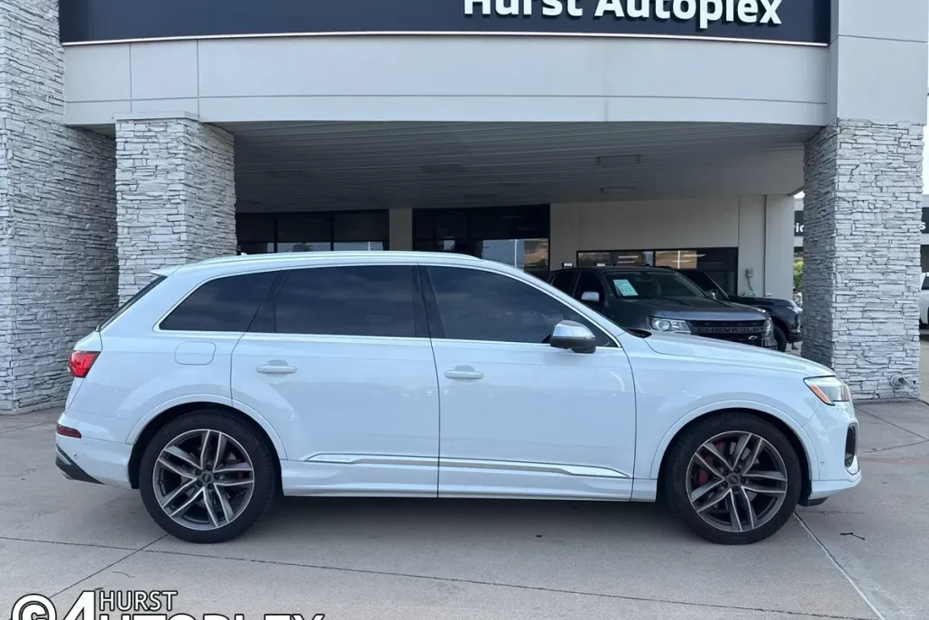 2025 Audi SQ7 Premium Plus photo 1