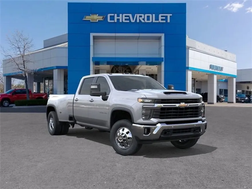 2026 Chevrolet Silverado 3500HD LT photo 1