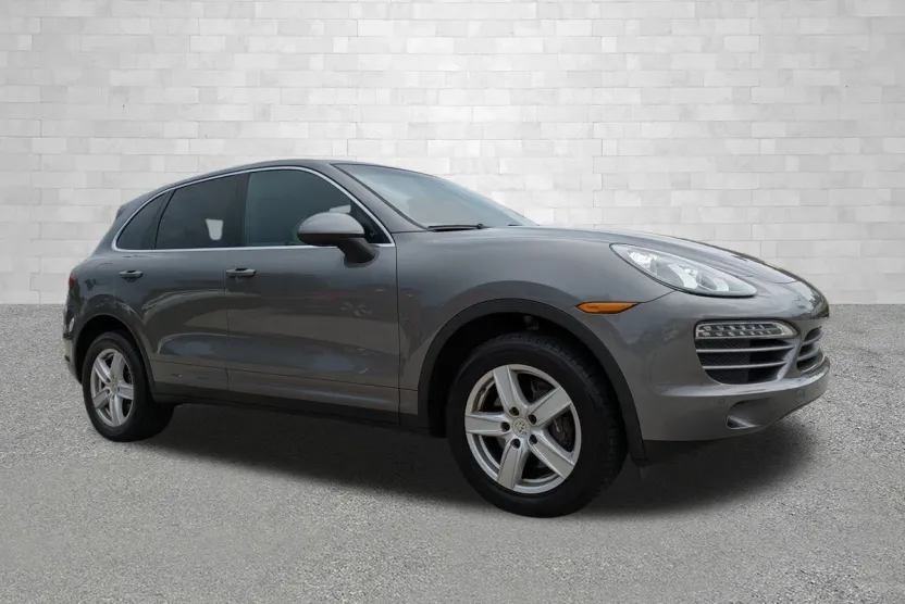 2011 Porsche Cayenne photo 1