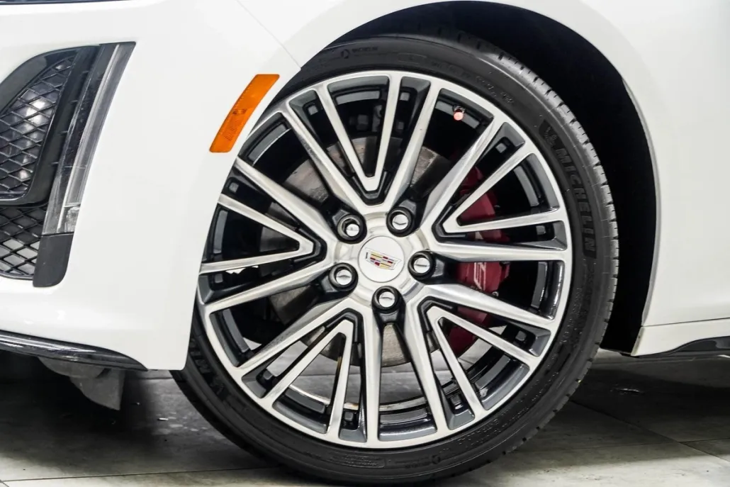 2021 Cadillac CT5 V photo 1