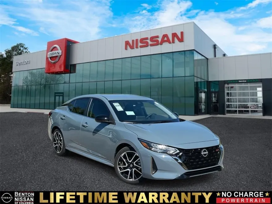 2025 Nissan Sentra SR photo 1