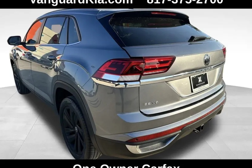 2021 Volkswagen Atlas Cross Sport V6 SE Technology photo 1